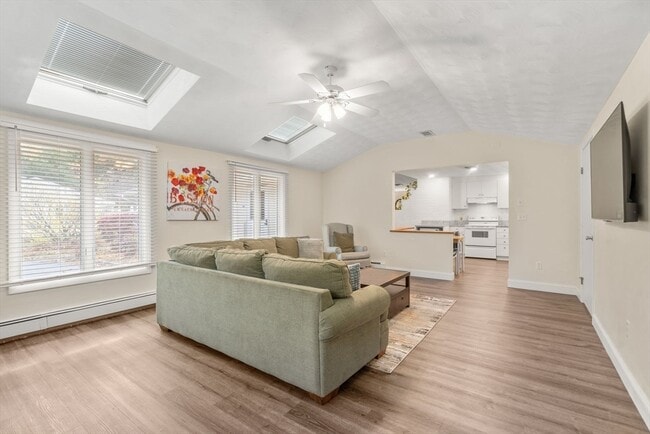 Building Photo - 14 Corrine Dr