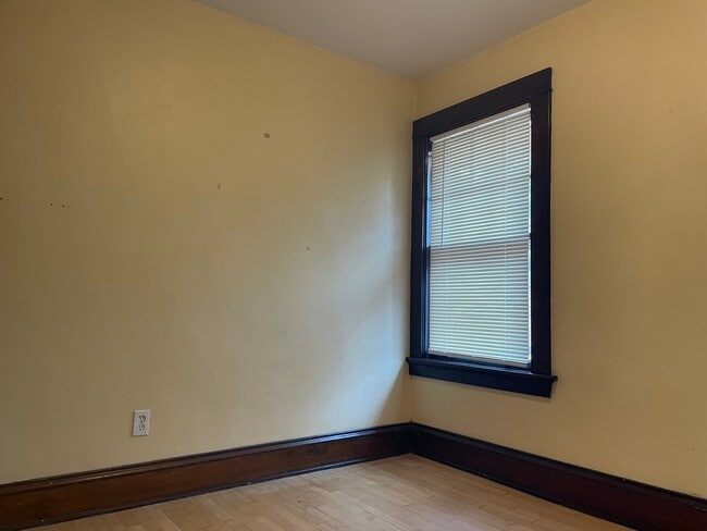 Building Photo - 109 Lathrop St