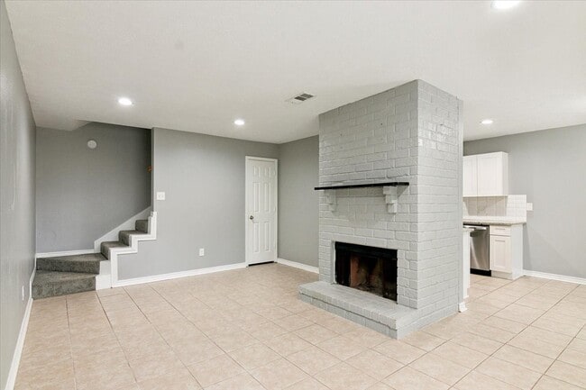 Building Photo - 8540 Glen Meadow Ln