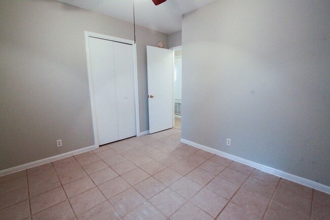 Building Photo - Spacious 3BR/2BA Corner Lot Home in Austin’s Colony