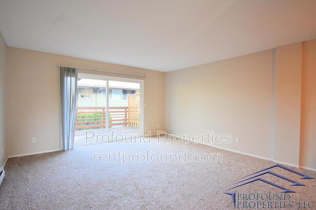 Building Photo - 7125 SW 130th Ave