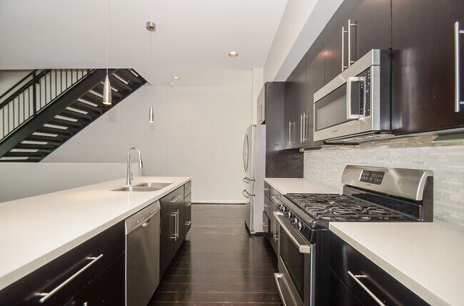Building Photo - 1522 Blodgett St