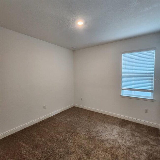Building Photo - 19050 Blueleaf St