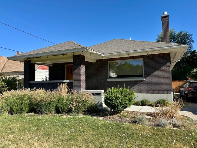 Primary Photo - 375 W Center St