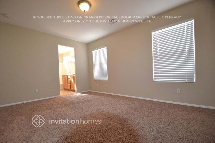 Building Photo - 6098 Aripeka St