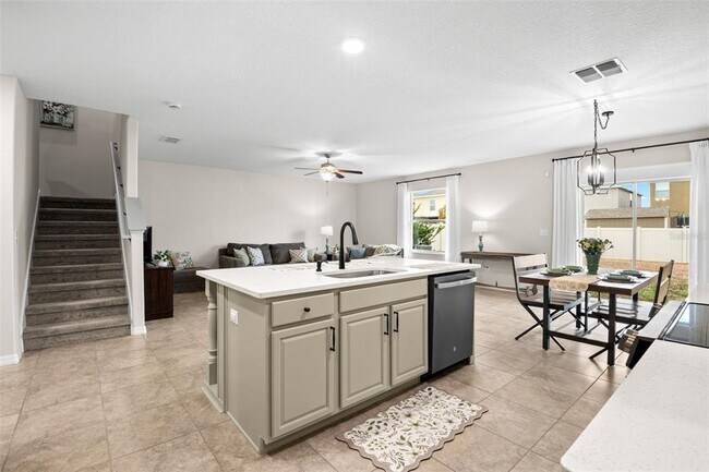 Building Photo - 6708 Hazelnut Spice Dr