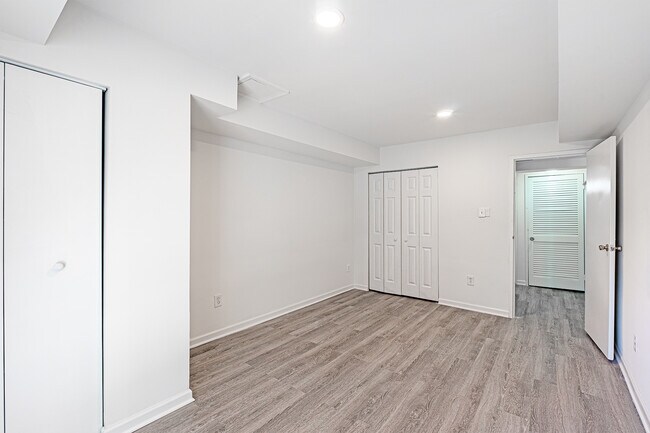 Building Photo - 6141 Edsall Rd