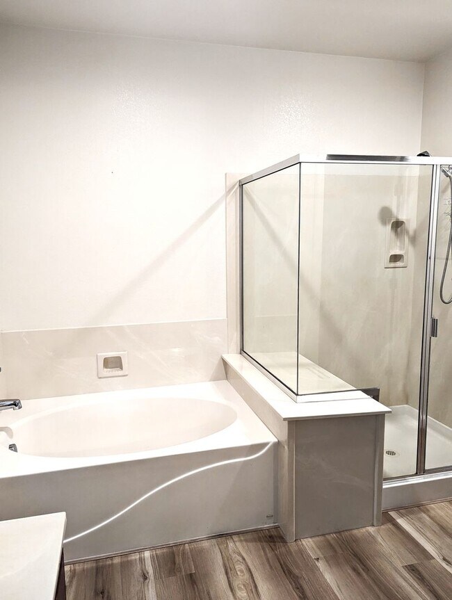 Building Photo - Very nice family home