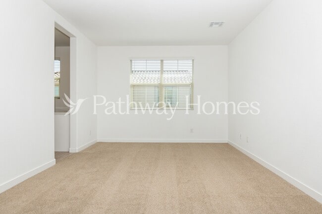 Building Photo - 9915 E Tiburon Ave