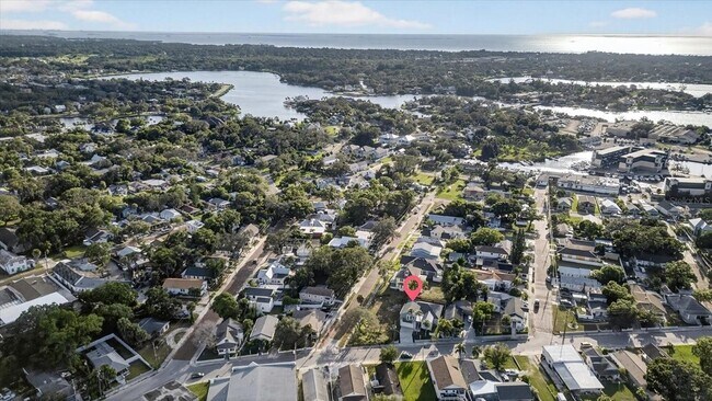 Building Photo - 207 Athens St