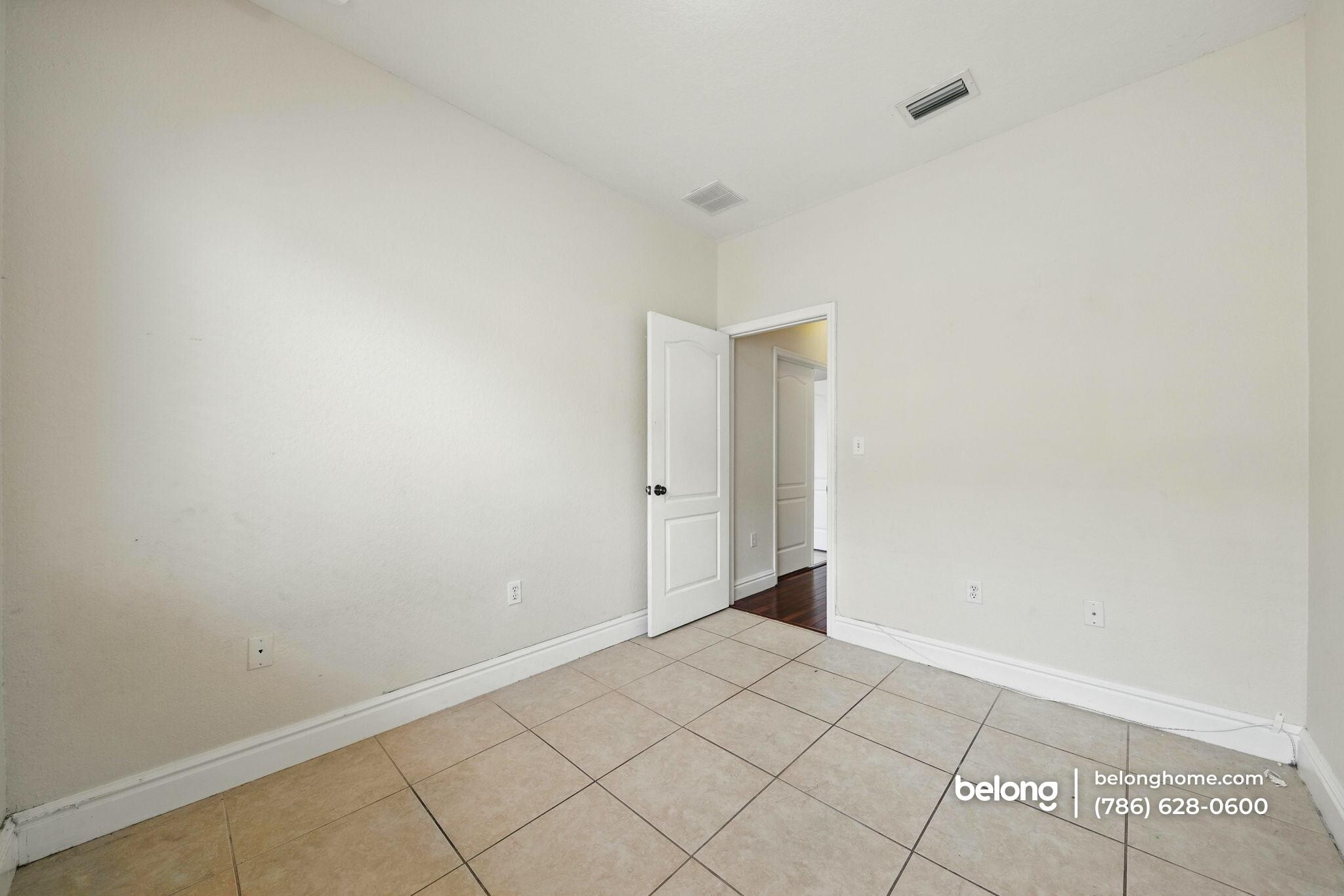 Building Photo - 15386 SW 21 Ln