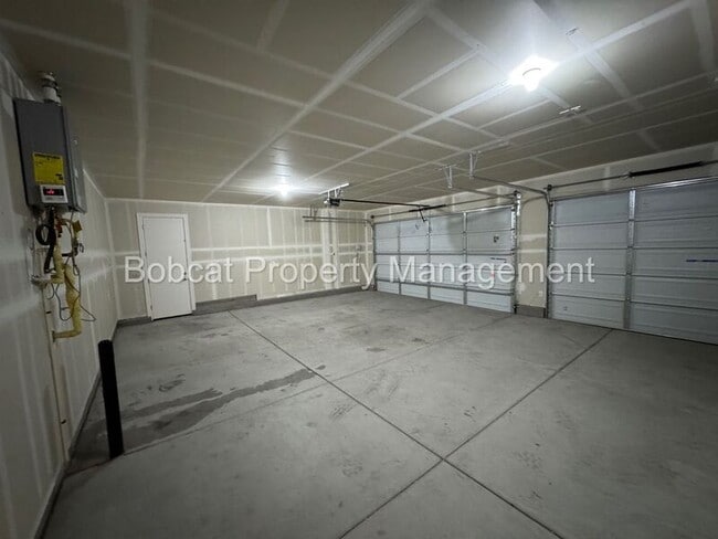 Building Photo - 925 Cranfield Ct