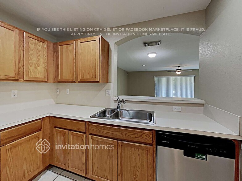 Building Photo - 6114 Whalton St