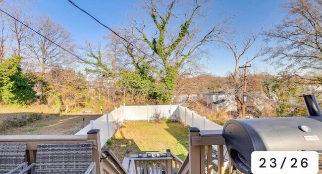 Building Photo - 4302 Woodlea Ave