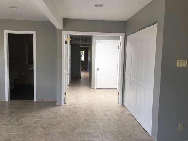 Building Photo - 133 La Placita Circle - Lease Only