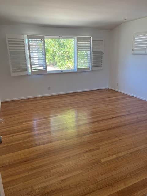 Building Photo - 9647 Vanalden Ave