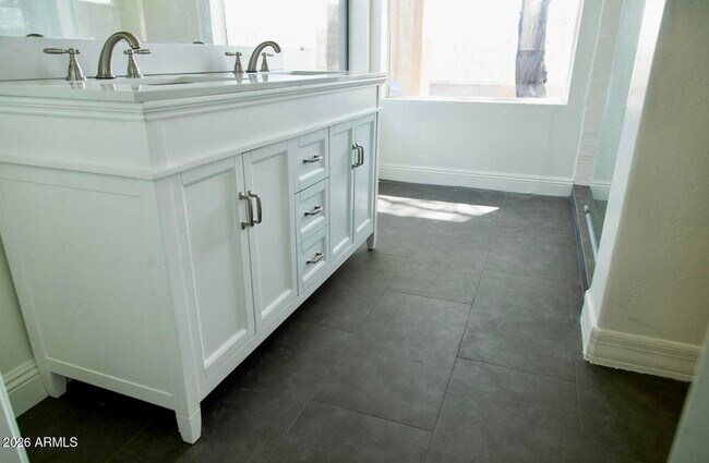 Building Photo - 31030 North 42nd Pl