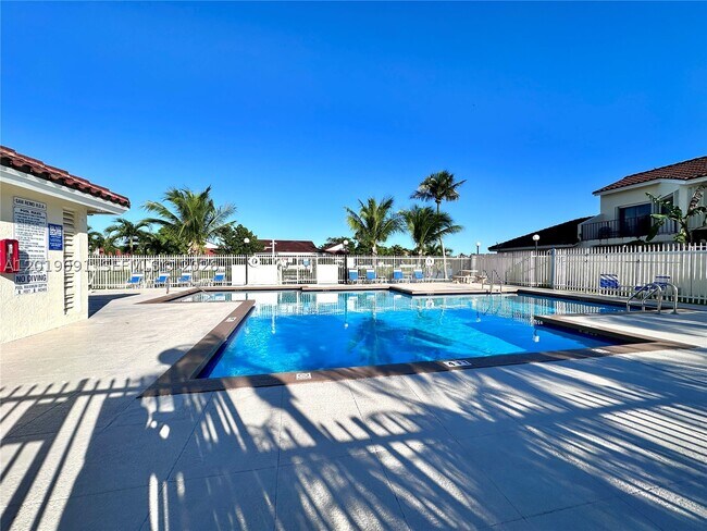 Building Photo - 3002 San Remo Cir
