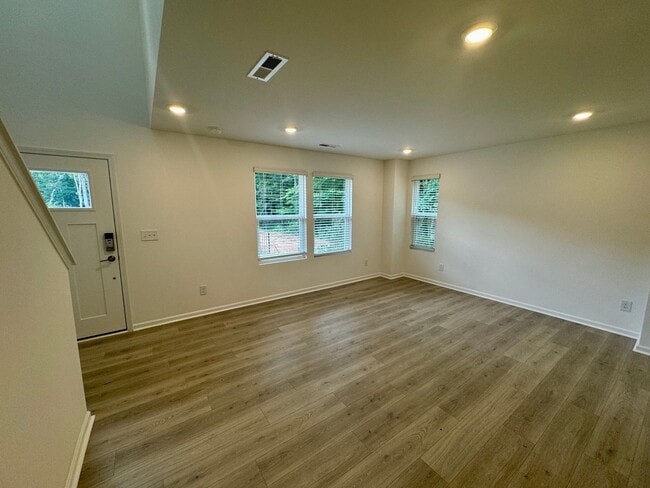 Building Photo - New Construction!  3BR/2.5BA Townhouse