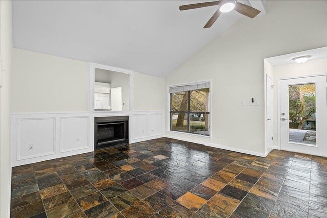 Building Photo - 361 Fantail Loop