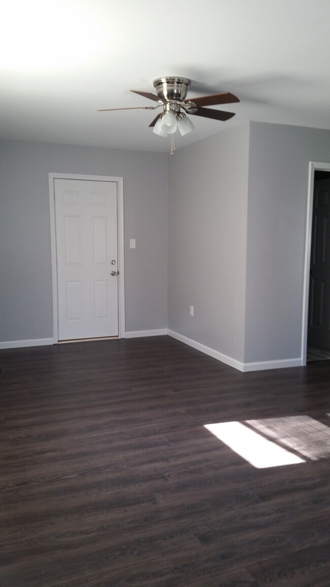 Living - 3770 Equestrian Ct