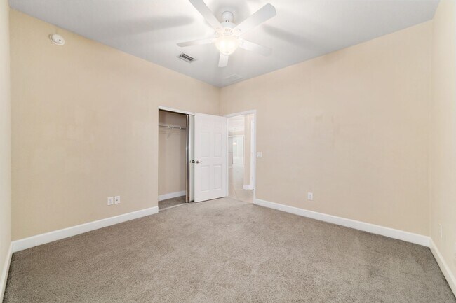 Building Photo - 6606 SW 91st Cir