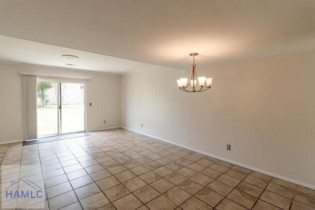 Building Photo - 901 Olmstead Dr