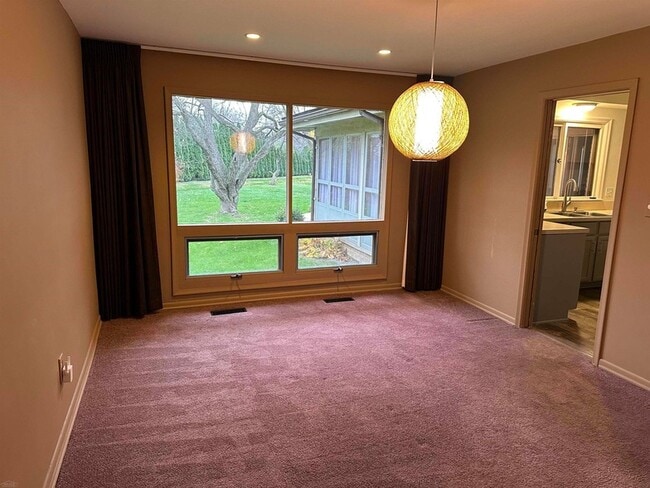 Building Photo - 5839 Blandford Ct