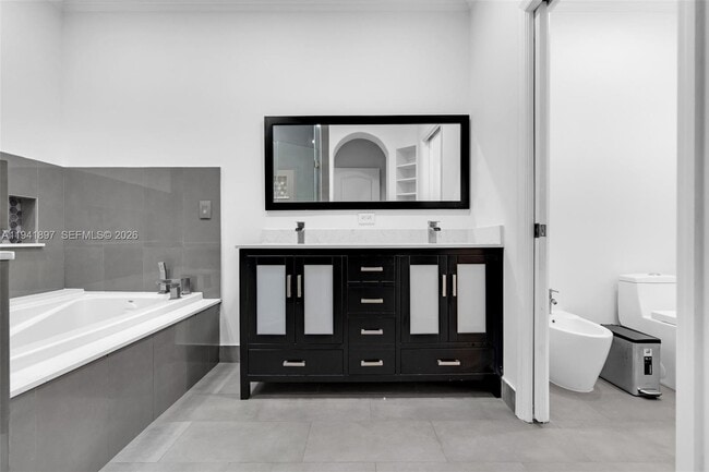 Building Photo - 5505 NW 112th Path