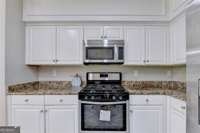 Building Photo - 5175 Cinnabar Dr
