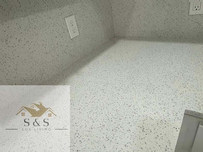 Building Photo - 11306 N 24th St