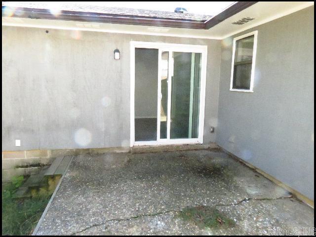 Building Photo - 1403 S Schiller St