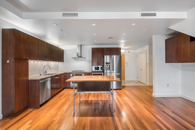 Building Photo - The Meriwether
