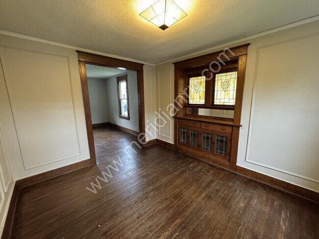 Building Photo - 321 Kinsmoor Ave