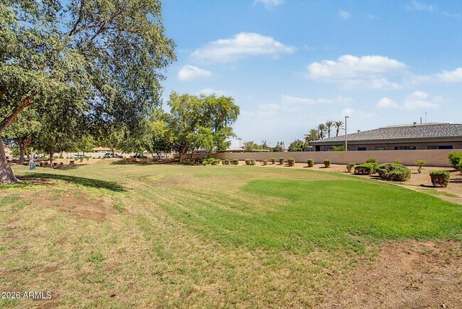 Building Photo - 635 W Colt Rd