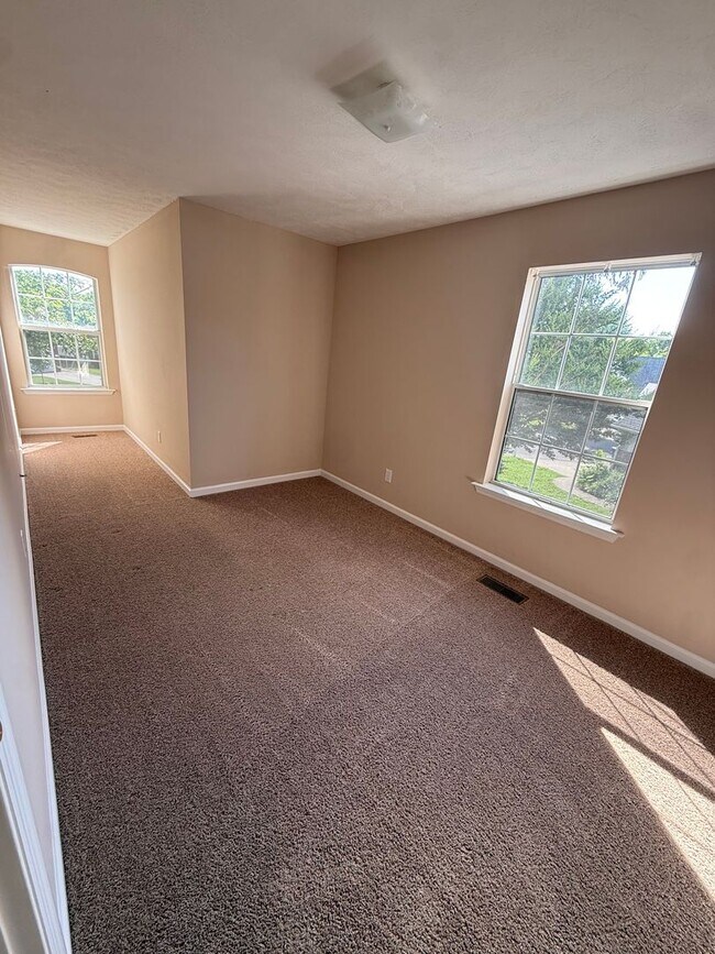 Building Photo - Convenient Murfreesboro Living – 3 Bed, 2 Bath with 2-Car Garage