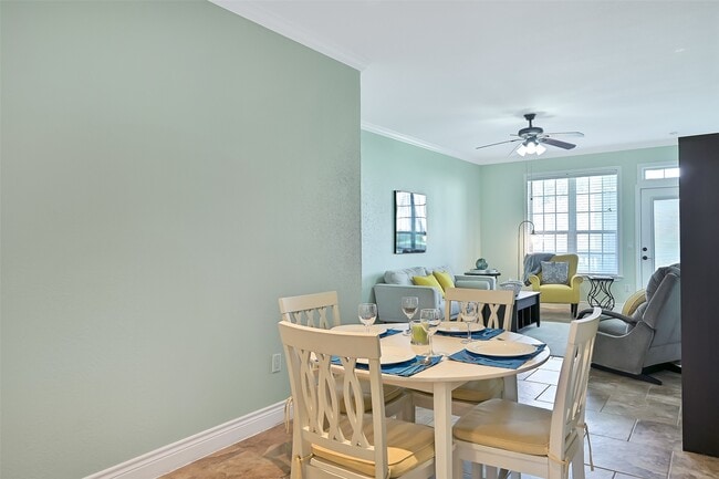 Building Photo - 7000 Seawall Blvd