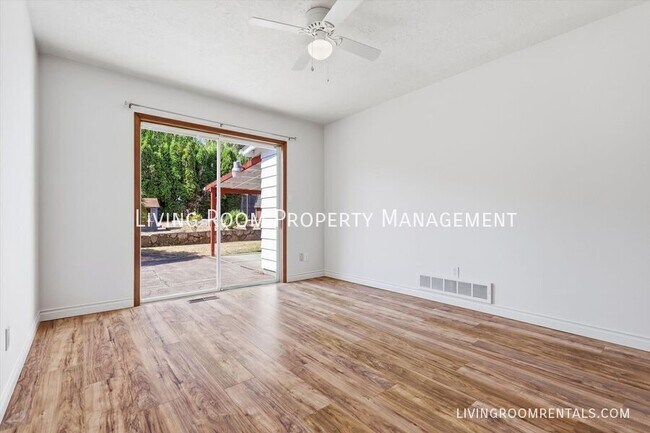 Building Photo - 6550 Beam St