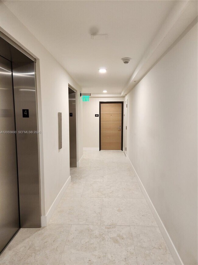 Building Photo - 5460 N Ocean Dr