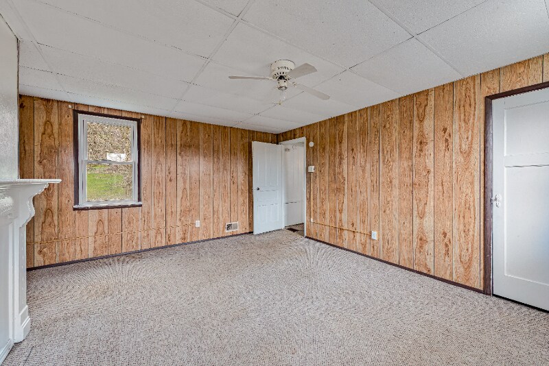 Building Photo - 225 Thompson Run Rd
