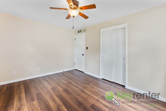 Building Photo - Applicances included! 2 Bedroom 2 Bathroom...