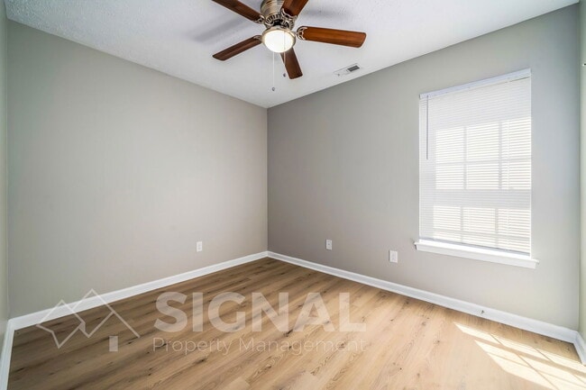 Building Photo - 140 Bonnieville Dr