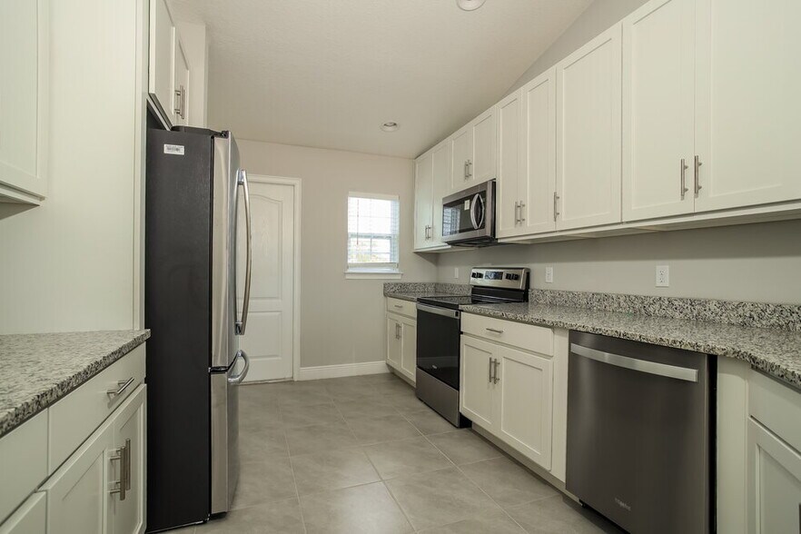 Building Photo - 437 Britten Dr