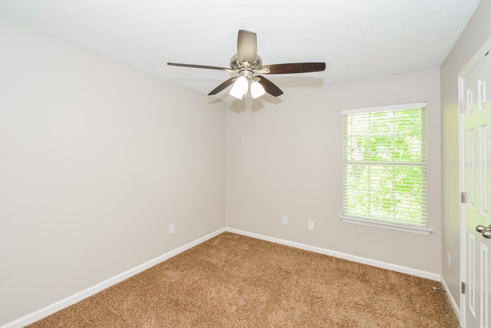 Building Photo - 405 Randall Ln