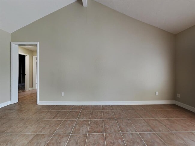 Building Photo - 123 Greenshire Dr