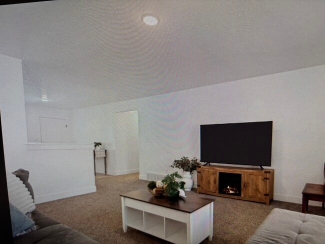 Building Photo - Santaquin Rental House #2