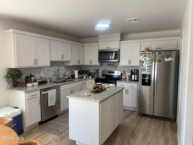 Building Photo - 12445 Polo Norte Dr