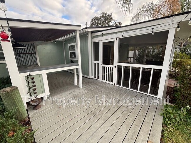 Building Photo - 14046 Aldridge Rd N