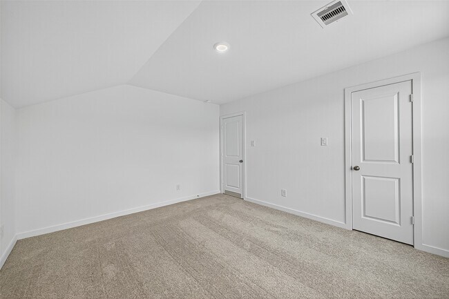 Building Photo - 28623 Great Saddle Trl