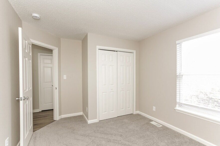 Building Photo - 3937 Candle Berry Dr